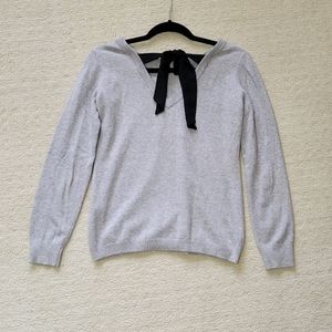 Lime Crew Neck Sweater With a ribbon